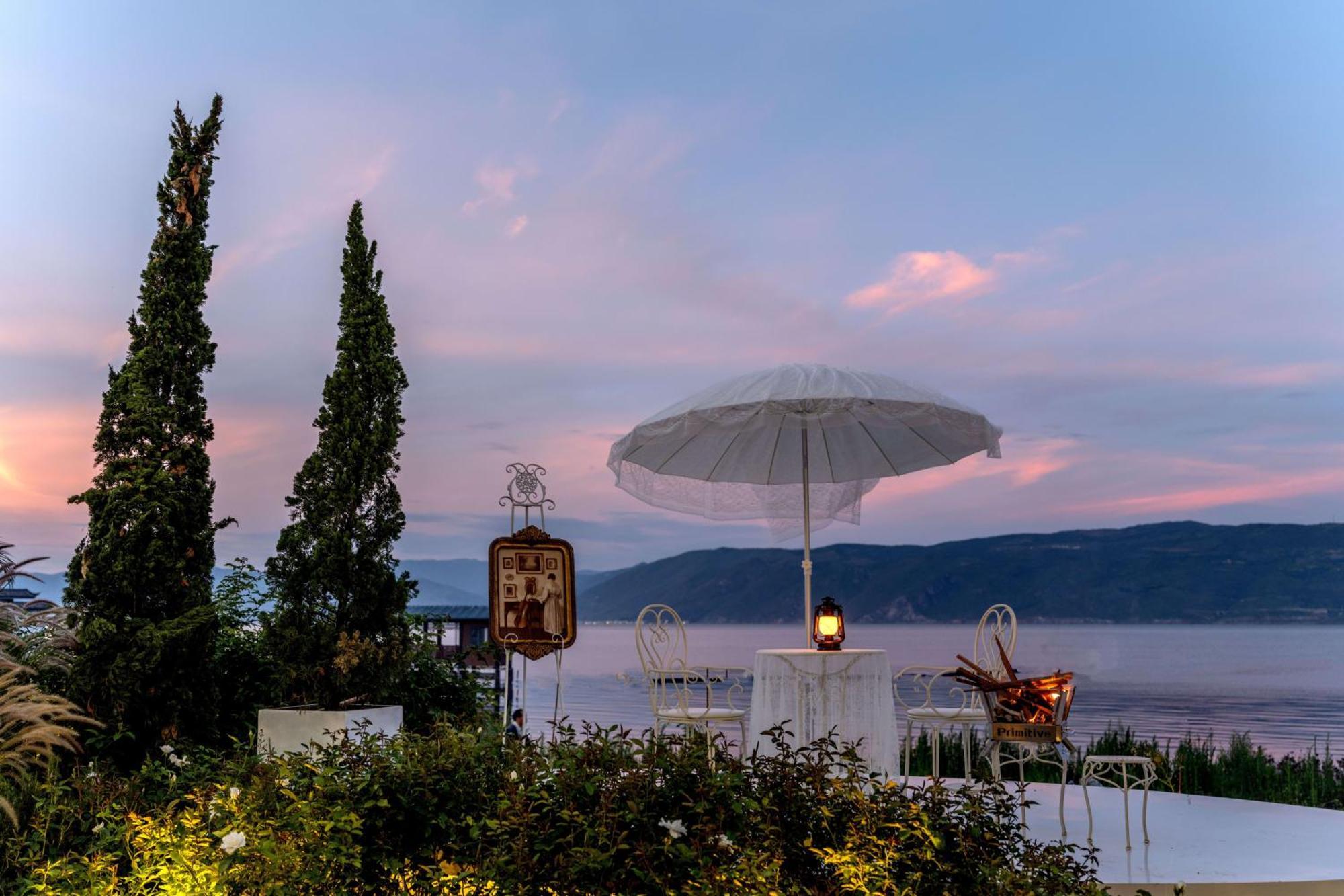 Dali Nest Secret Garden Lake View Inn Екстериор снимка