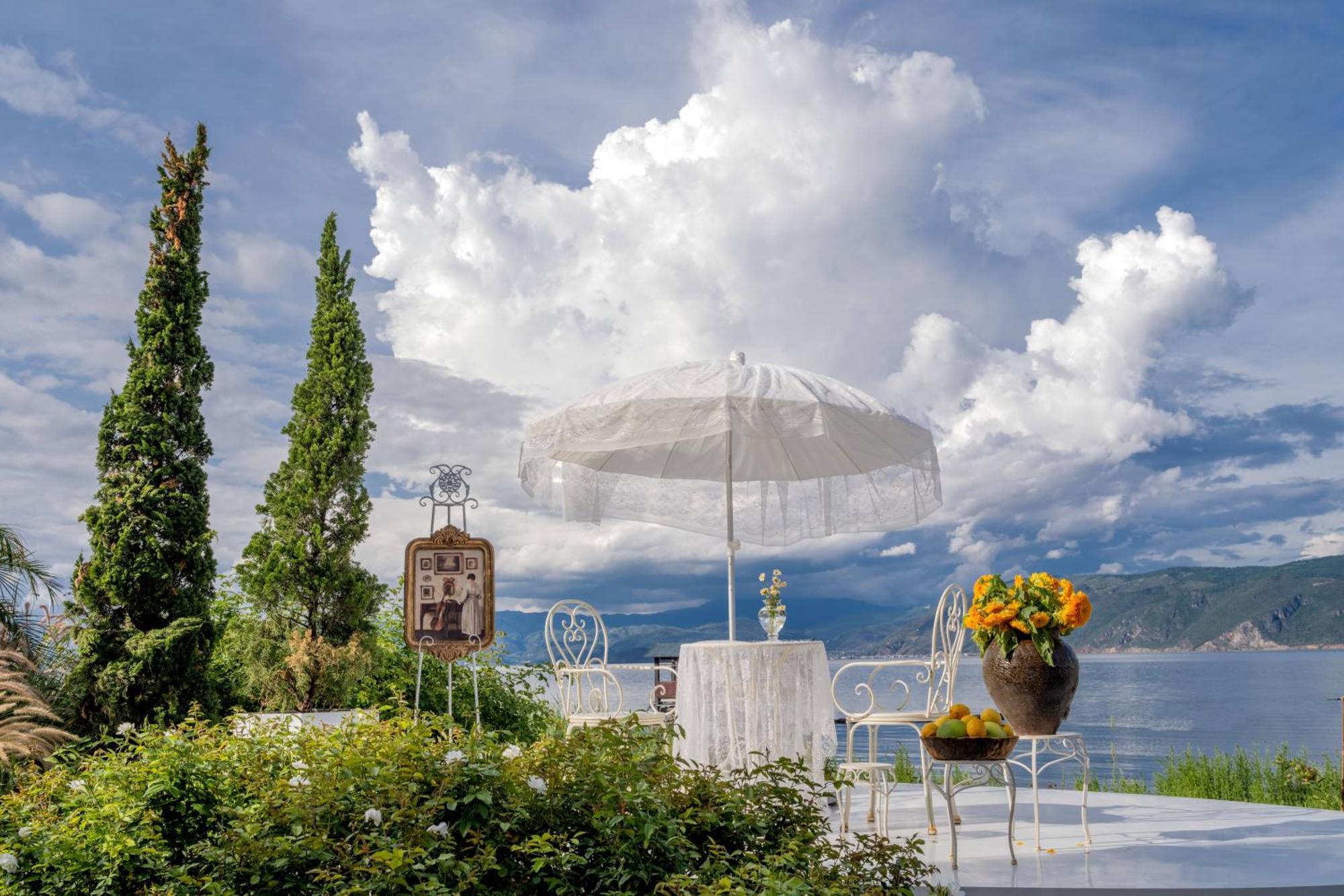 Dali Nest Secret Garden Lake View Inn Екстериор снимка